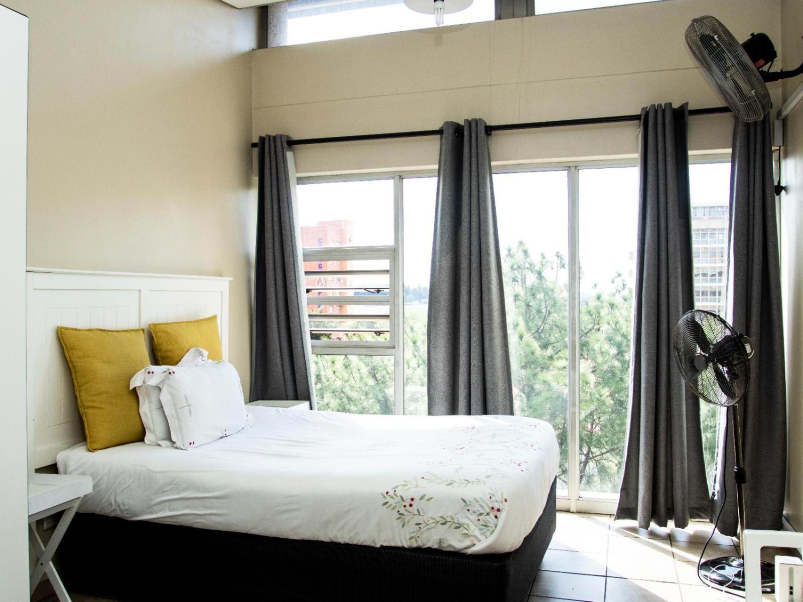 Leas Furnished Apartments - Capital Hill Преторія Номер фото